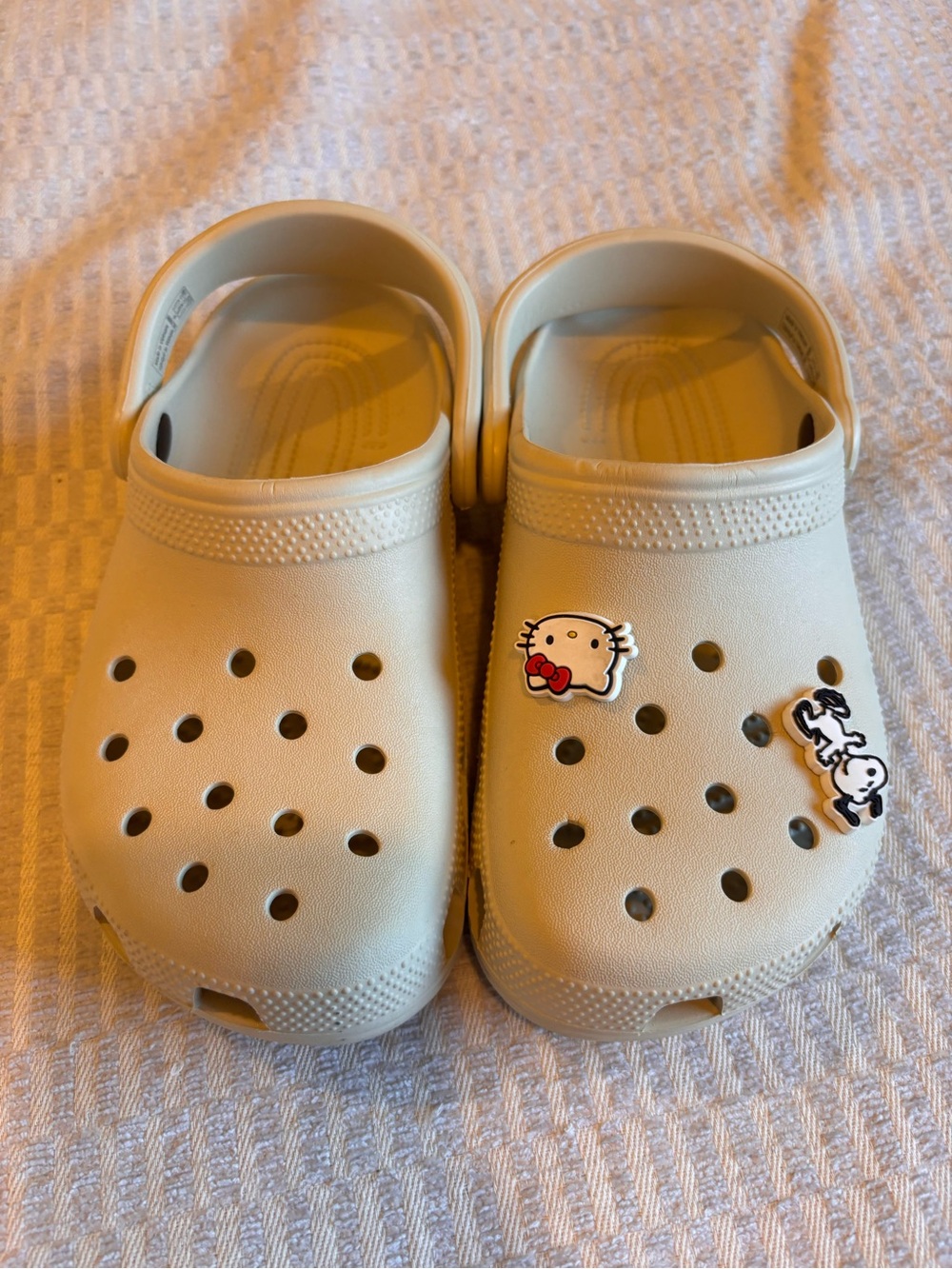 Crocs Kids Beige Clog with Fun Character Charms - Picture 2 of 7